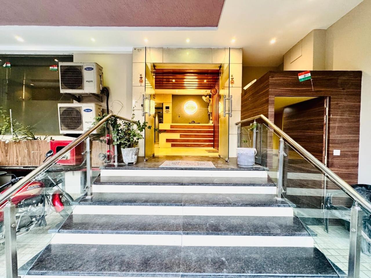 Hotel Megha Inn Lucknow Extérieur photo