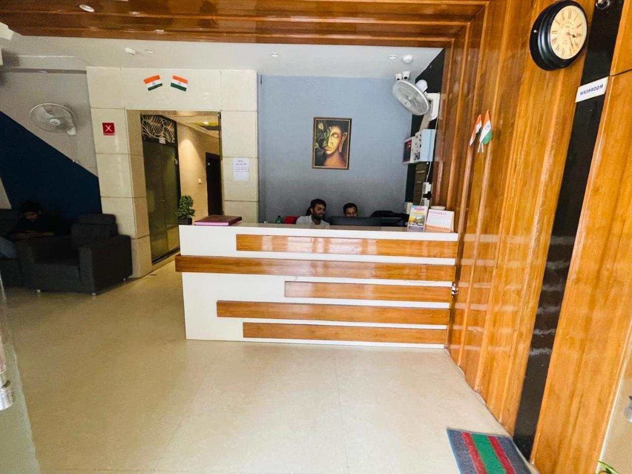 Hotel Megha Inn Lucknow Extérieur photo