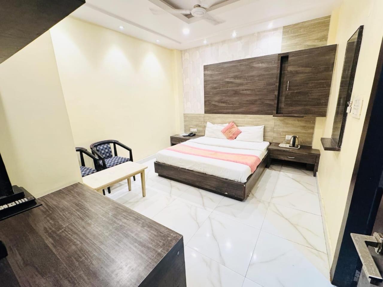 Hotel Megha Inn Lucknow Extérieur photo