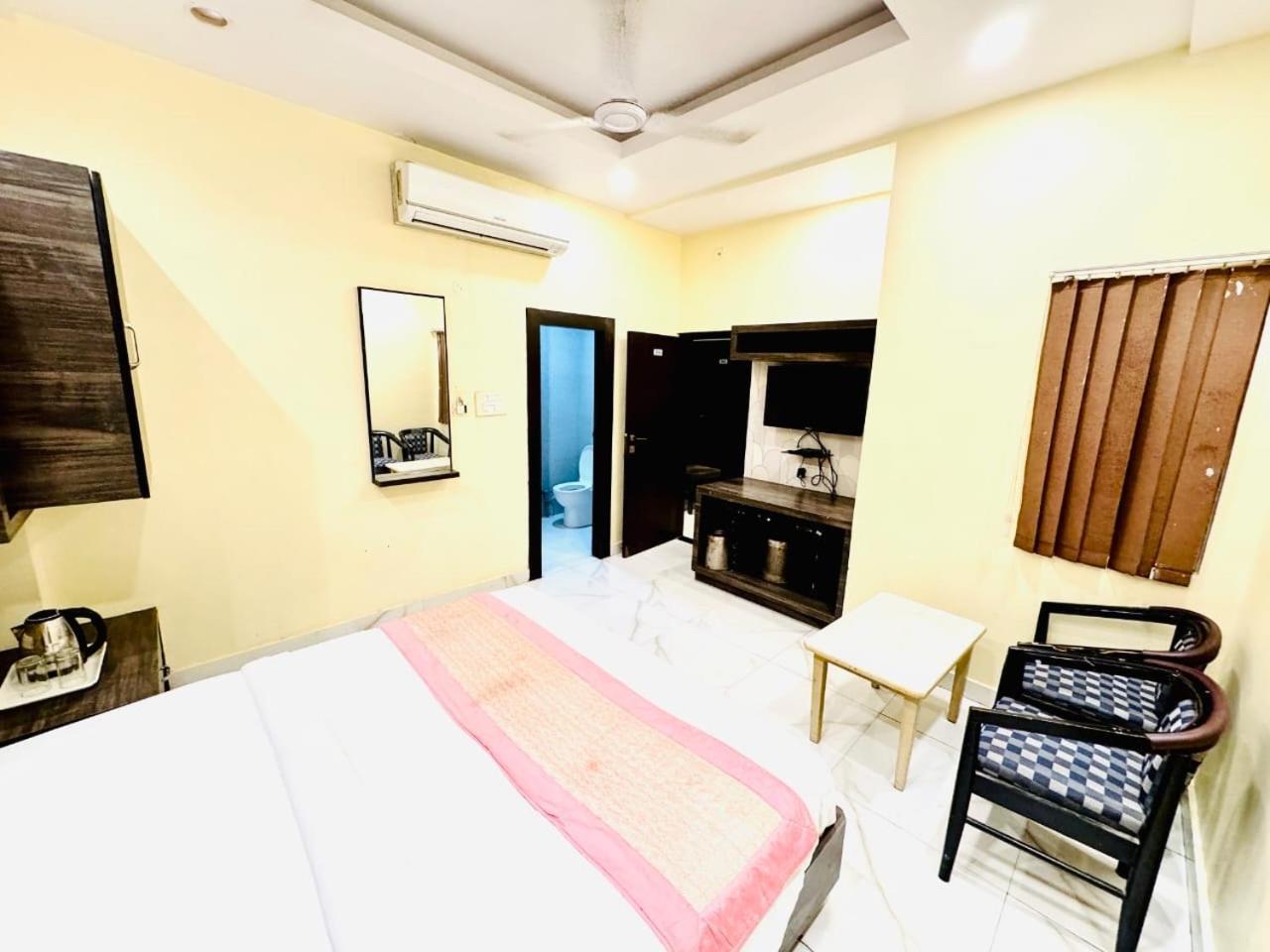 Hotel Megha Inn Lucknow Extérieur photo